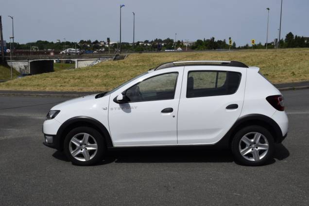 DACIA SANDERO STEPWAY PRESTIGE 90 CV BMV 2