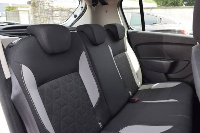 DACIA SANDERO STEPWAY PRESTIGE 90 CV BMV 15