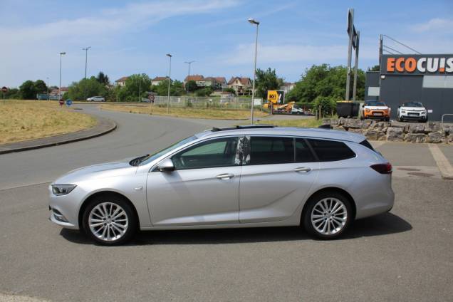 OPEL INSIGNIA SPORTS TOURER INNOVATION 1.6 CTDI 136 CV BVA / TOIT OUVRANT PANORAMIQUE 5