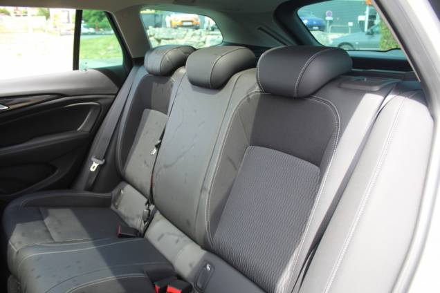 OPEL INSIGNIA SPORTS TOURER INNOVATION 1.6 CTDI 136 CV BVA / TOIT OUVRANT PANORAMIQUE 15