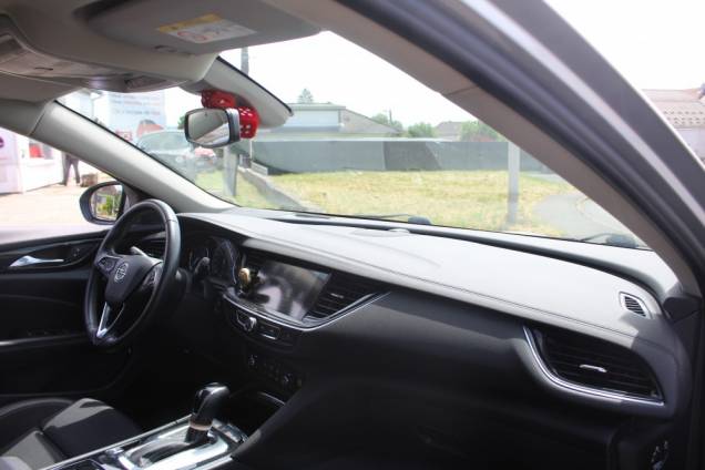 OPEL INSIGNIA SPORTS TOURER INNOVATION 1.6 CTDI 136 CV BVA / TOIT OUVRANT PANORAMIQUE 10