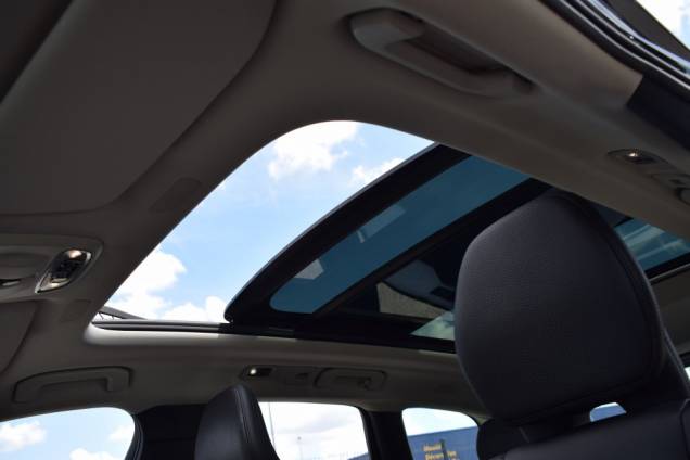 VOLVO XC 60 T8 BUSINESS EXECUTIVE 4X4 TWIN ENGINE HYBRID 2.0  390 CV / GEARTRONIC 8 / 1ere MAIN / ATTELAGE 13