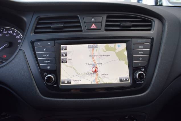 HYUNDAI I 20 EDITION MONDIAL 1.2 84 CV / 5 PORTES / 61000 KMS / ORIGINE FRANCE 15