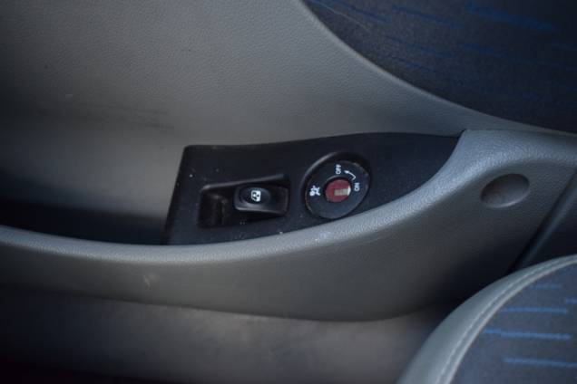 RENAULT KANGOO 1.2 I 75 CV  23