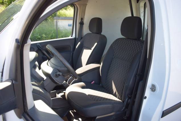 RENAULT KANGOO FOURGON COMPACT 1.5 DCI 70 CV / CROCHET D'ATTELAGE 11