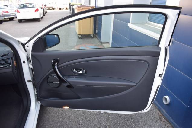 RENAULT MEGANE 3 COUPE EDITION ULTIMATE 1.6 DCI 130 CV / 1ere MAIN / SUIVI COMPLET 29