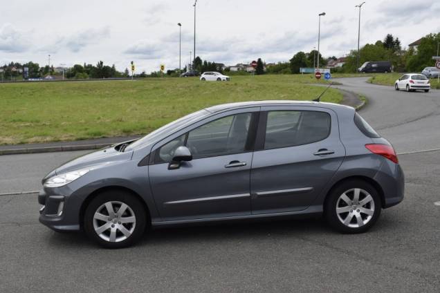 PEUGEOT 308 PREMIUM 1.6 HDI 110 CV BVM 2 PEUGEOT 308 PREMIUM 1.6 HDI 110 CV BVM 2