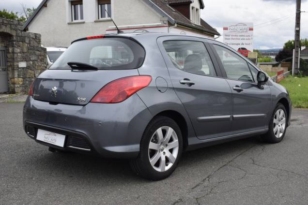 PEUGEOT 308 PREMIUM 1.6 HDI 110 CV BVM 5 PEUGEOT 308 PREMIUM 1.6 HDI 110 CV BVM 5