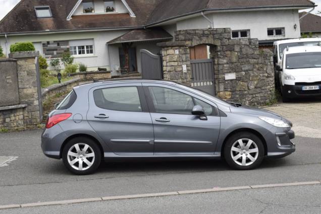 PEUGEOT 308 PREMIUM 1.6 HDI 110 CV BVM 6 PEUGEOT 308 PREMIUM 1.6 HDI 110 CV BVM 6