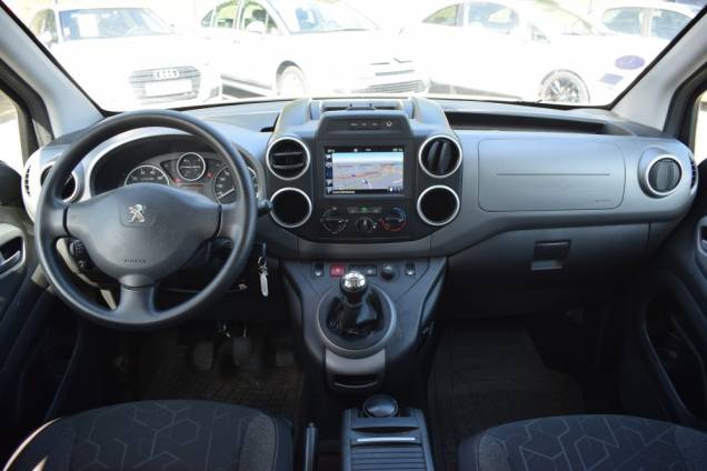 PEUGEOT PARTNER TEPEE EDITION STYLE 110 CV / 1ere MAIN / 55950 KMS / ATTELAGE 13
