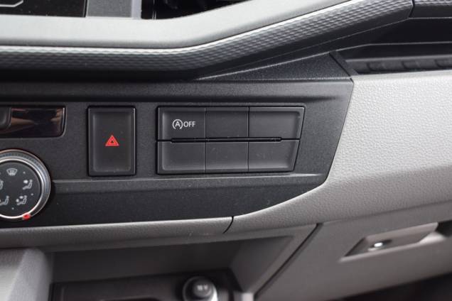 VOLKSWAGEN TRANSPORTER T6 L1 FOURGON COURT DSG7 2.0 TDI 150 CV / 1ere MAIN / ORIGINE FRANCE / ATTELAGE 15