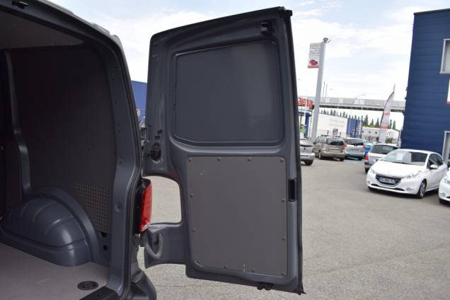 VOLKSWAGEN TRANSPORTER T6 L1 FOURGON COURT DSG7 2.0 TDI 150 CV / 1ere MAIN / ORIGINE FRANCE / ATTELAGE 22