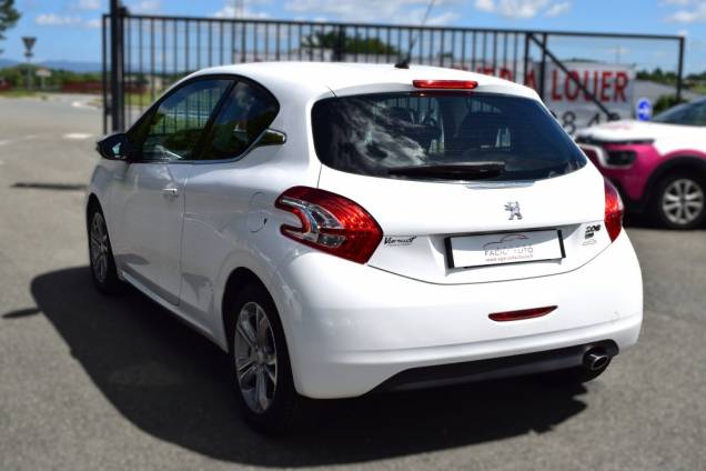 PEUGEOT 208 ALLURE 1.6 HDI 92 CV 3