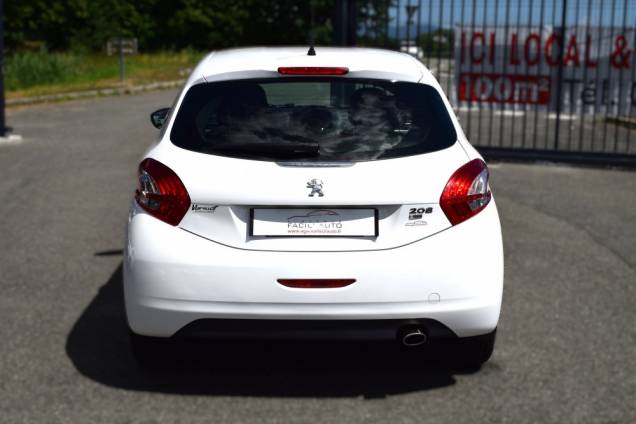 PEUGEOT 208 ALLURE 1.6 HDI 92 CV 6