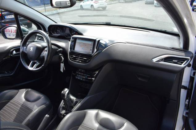 PEUGEOT 208 ALLURE 1.6 HDI 92 CV 16