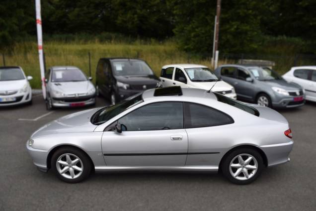 PEUGEOT 406 COUPÉ 3.0 V6 194 CV BOITE MÉCANIQUE / TOIT OUVRANT / CUIR / HIFI JBL 8