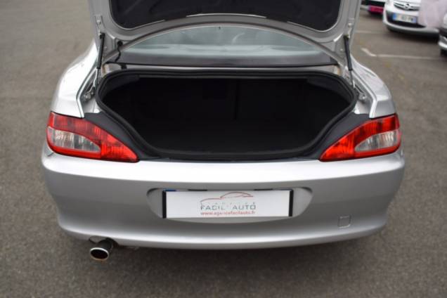 PEUGEOT 406 COUPÉ 3.0 V6 194 CV BOITE MÉCANIQUE / TOIT OUVRANT / CUIR / HIFI JBL 15
