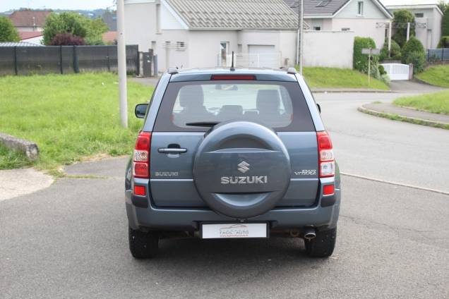 SUZUKI GRAND VITARA LUXE 1.9 DDIS 129 CV 4X4 / TOIT OUVRANT / ORIGINE FRANCE 8