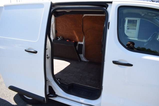 CITROEN JUMPY FOURGON BUSINESS EDITION 1.6 HDI 95 CV / 81500 KMS 12 CITROEN JUMPY FOURGON BUSINESS EDITION 1.6 HDI 95 CV / 81500 KMS 12