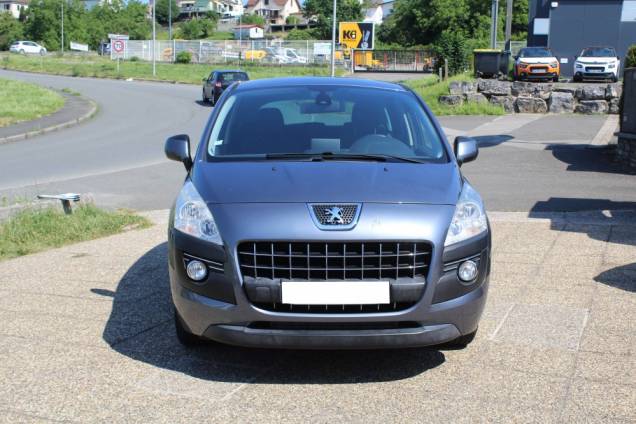 PEUGEOT 3008 1.6 HDI 112 CV BVM6 / ORIGNE FRANCE 2