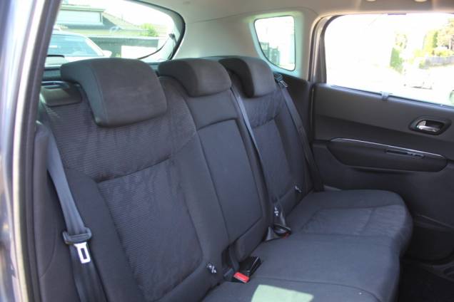 PEUGEOT 3008 1.6 HDI 112 CV BVM6 / ORIGNE FRANCE 14