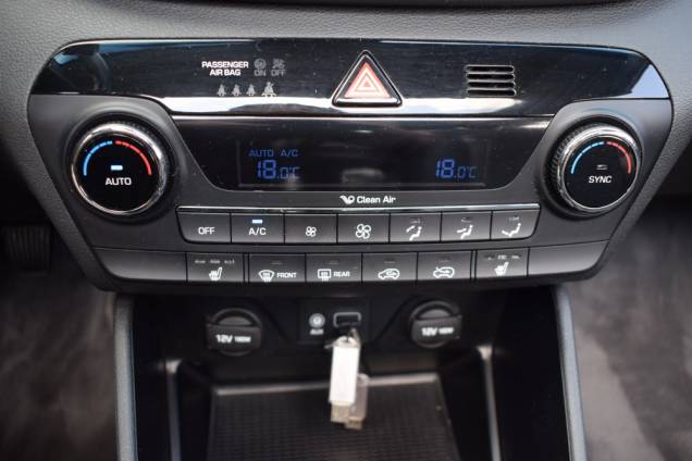 HYUNDAI TUCSON EXECUTIVE 1.7 CRDI 116 CV / ORIGINE FRANCE / TOIT OUVRANT PANORAMIQUE / ATTELAGE 21