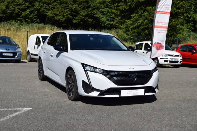 PEUGEOT 308 HDI 130 CV ALLURE EAT8 / 1ère MAIN / 14900 KM 2 PEUGEOT 308 HDI 130 CV ALLURE EAT8 / 1ère MAIN / 14900 KM 2