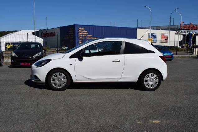 OPEL CORSA 1.3 CDTI 95 CV / 1ere MAIN 8