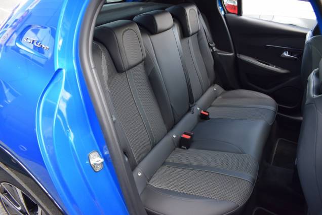 PEUGEOT 208 GT LINE 100 CV / 69950 KMS / TOIT PANORAMIQUE 28