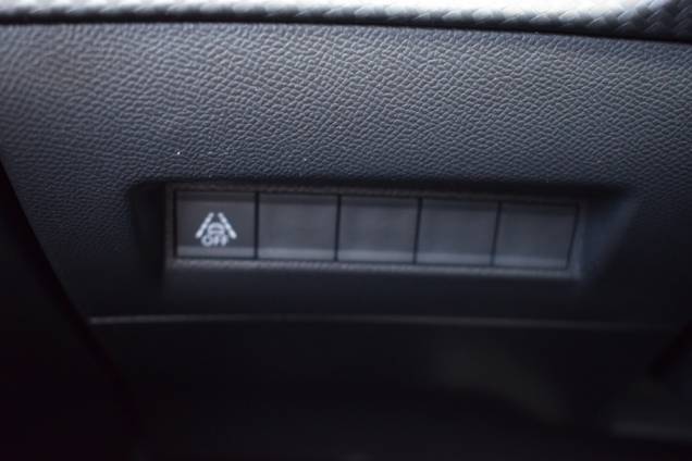 PEUGEOT 208 GT LINE 100 CV / 69950 KMS / TOIT PANORAMIQUE 15