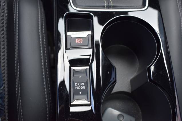 PEUGEOT 208 GT LINE 100 CV / 69950 KMS / TOIT PANORAMIQUE 25