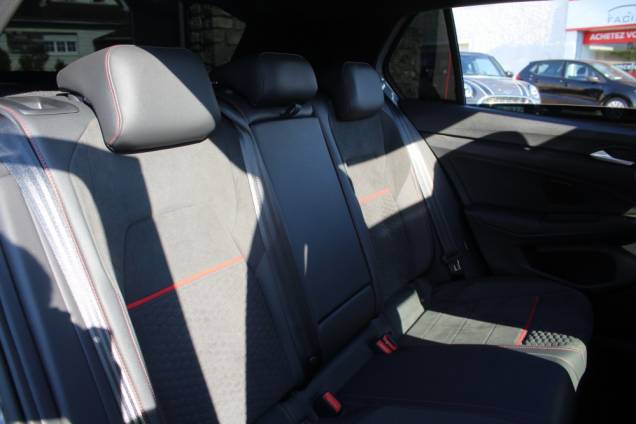 VOLKSWAGEN GOLF GTI CLUBSPORT 45 300 CV DSG / TOIT OUVRANT PANORAMIQUE 13
