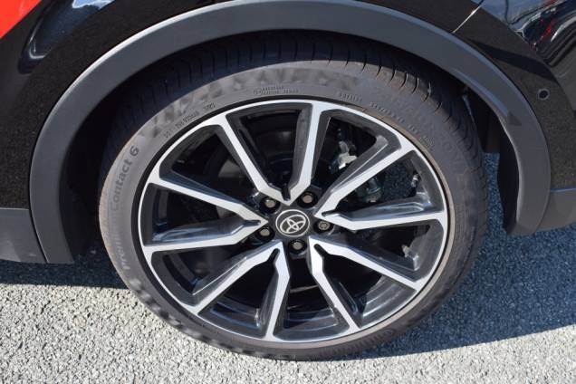 TOYOTA C-HR GR 4WD 2.0 VVT-I 200 CV HYBRIDE / 15950 KMS / TOIT PANORAMIQUE / JBL 10