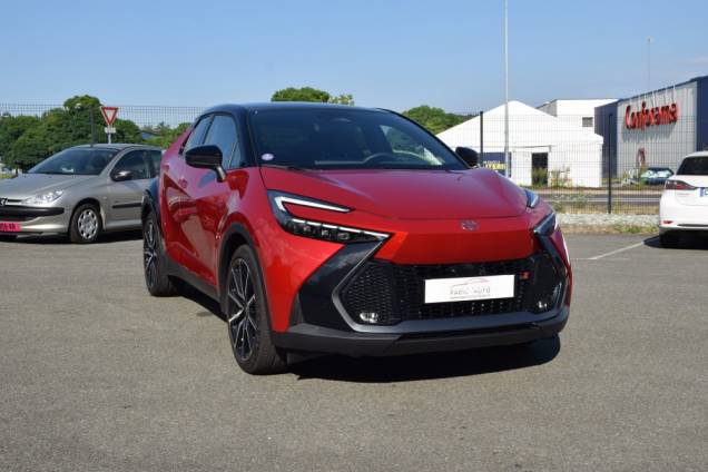 TOYOTA C-HR GR 4WD 2.0 VVT-I 200 CV HYBRIDE / 15950 KMS / TOIT PANORAMIQUE / JBL 2