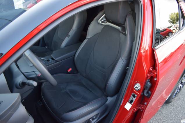 TOYOTA C-HR GR 4WD 2.0 VVT-I 200 CV HYBRIDE / 15950 KMS / TOIT PANORAMIQUE / JBL 18