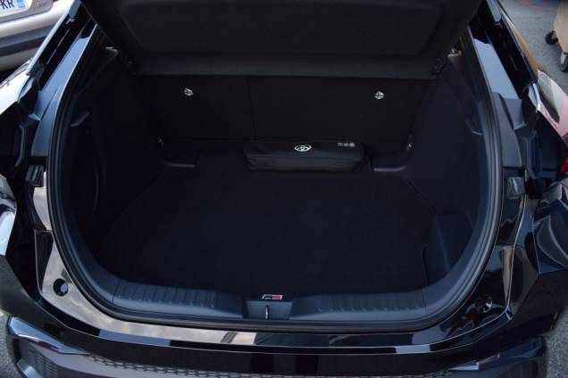 TOYOTA C-HR GR 4WD 2.0 VVT-I 200 CV HYBRIDE / 15950 KMS / TOIT PANORAMIQUE / JBL 39