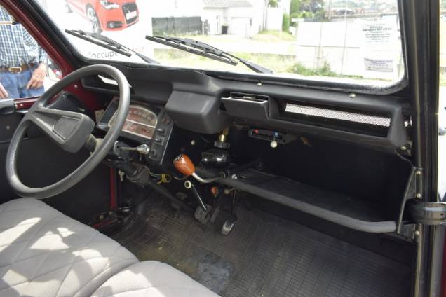 CITROEN 2 CV 6 CHARLESTONE 17 CITROEN 2 CV 6 CHARLESTONE 17
