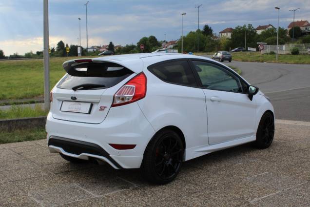 FORD FIESTA 1.6 ECOBOOST 182 CV BVM6 / PACK PERFORMANCE 8