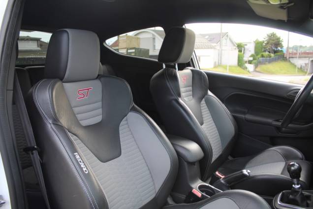 FORD FIESTA 1.6 ECOBOOST 182 CV BVM6 / PACK PERFORMANCE 14