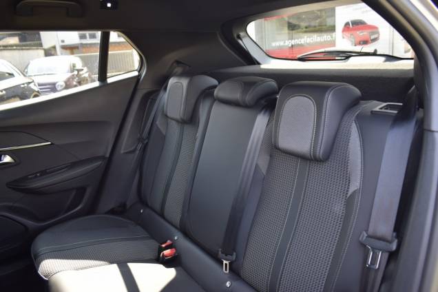 PEUGEOT E 2008 GT 136 CV BVA  3
