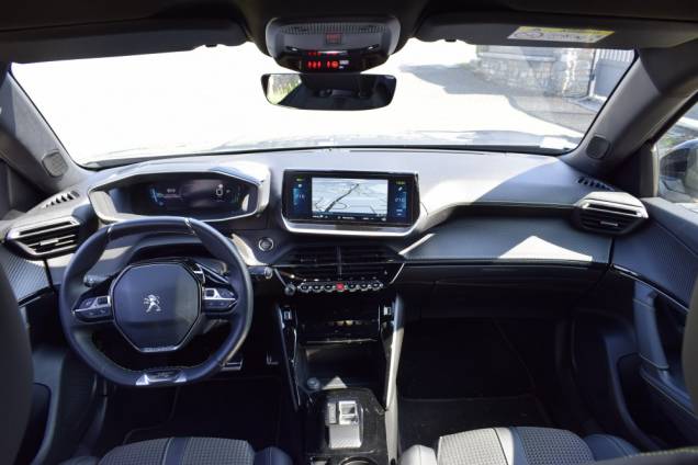PEUGEOT E 2008 GT 136 CV BVA  4