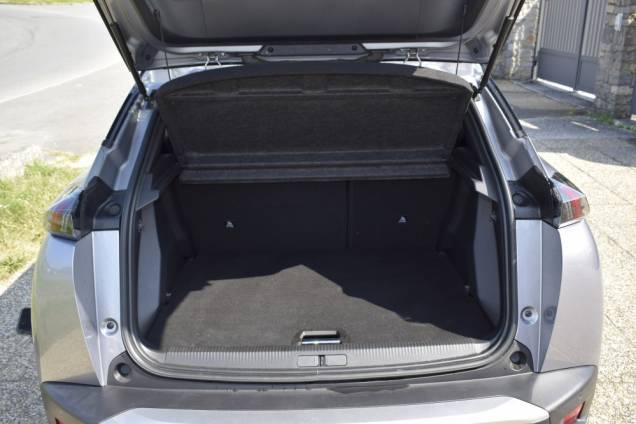 PEUGEOT E 2008 GT 136 CV BVA  5
