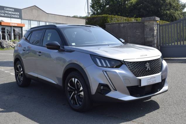 PEUGEOT E 2008 GT 136 CV BVA  14