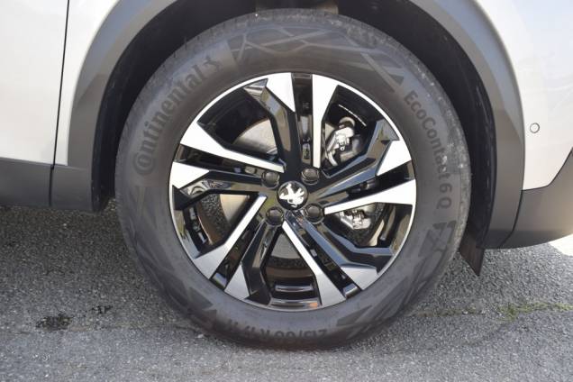 PEUGEOT E 2008 GT 136 CV BVA  16