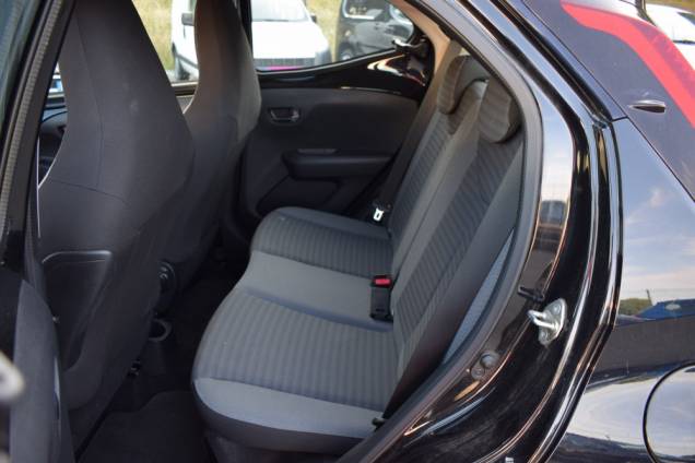 TOYOTA  AYGO MY20 1.0 VVTI 72 CV / 5 PORTES / CAMERA DE RECUL / 22500 KM 13