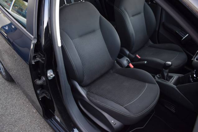 PEUGEOT 208 ALLURE 82 CV / TOIT PANORAMIQUE / SIEGES CHAUFFANTS / CAMERA DE RECUL 18