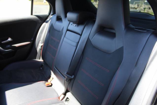MERCEDES BENZ CLASSE A 180 AMG LINE 116 CV 7G-DCT / ORIGINE FRANCE / TOIT OUVRANT PANORAMIQUE 17