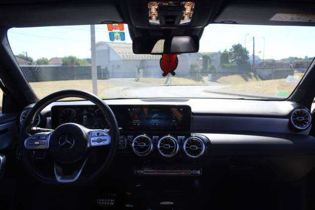 MERCEDES BENZ CLASSE A 180 AMG LINE 116 CV 7G-DCT / ORIGINE FRANCE / TOIT OUVRANT PANORAMIQUE 11