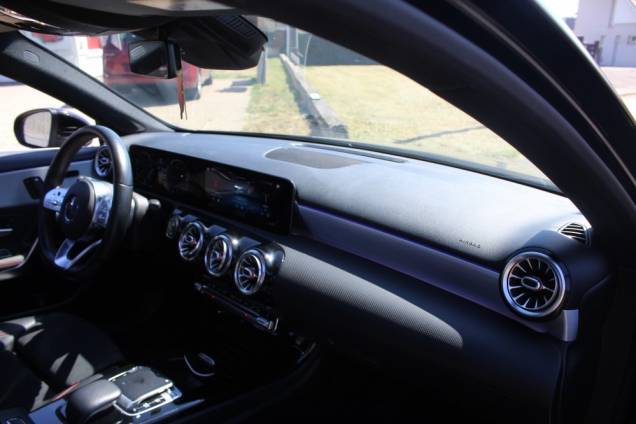 MERCEDES BENZ CLASSE A 180 AMG LINE 116 CV 7G-DCT / ORIGINE FRANCE / TOIT OUVRANT PANORAMIQUE 12