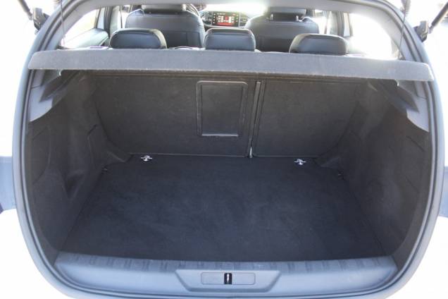 PEUGEOT 308 GT 2.0 BLUEHDI 180 CV EAT6 / TOIT PANORAMIQUE / ORIGINE FRANCE 13 PEUGEOT 308 GT 2.0 BLUEHDI 180 CV EAT6 / TOIT PANORAMIQUE / ORIGINE FRANCE 13